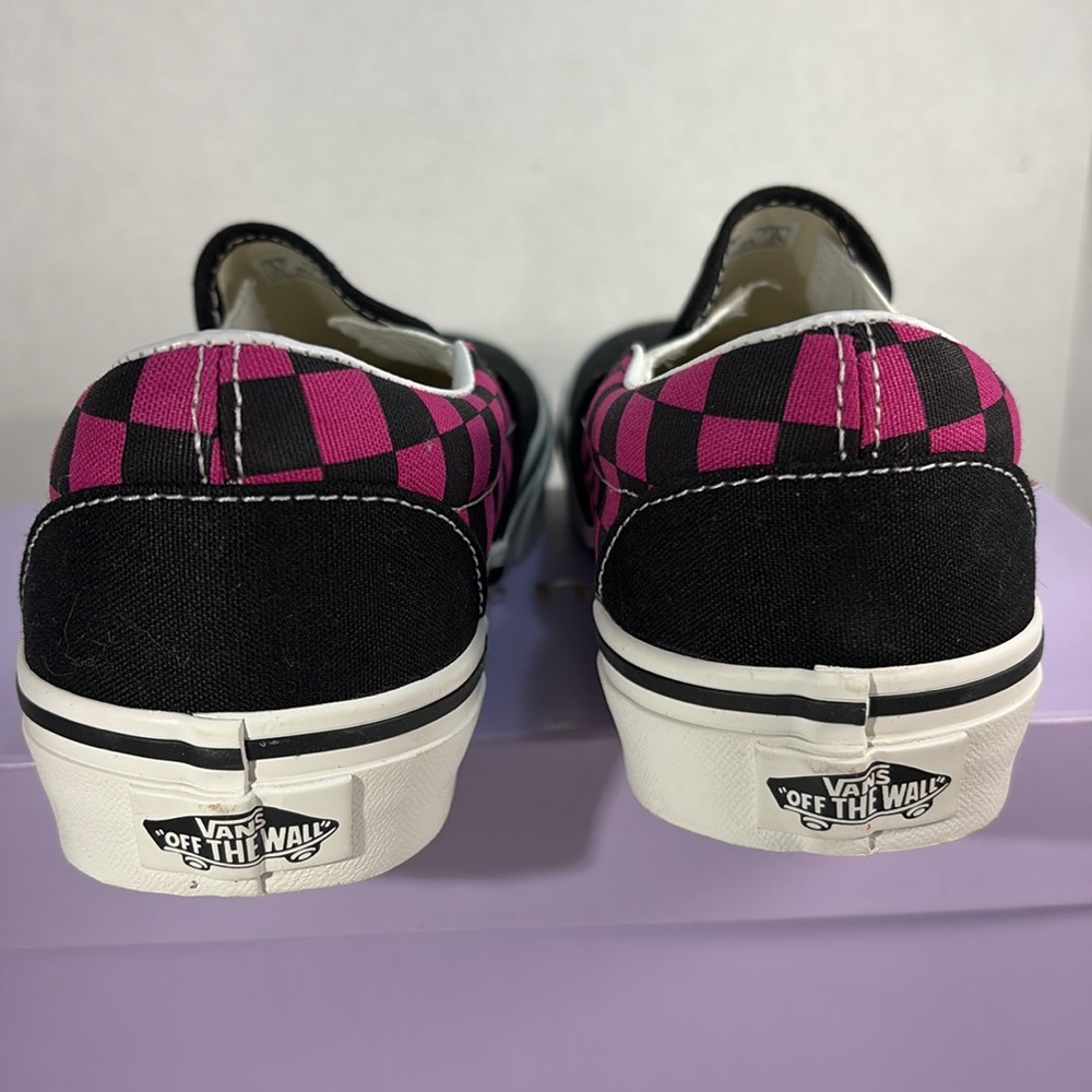 NWT Vans Classic Checkerboard Slip Ons in Raspberry and Black Women’s 7 - Picture 5 of 10